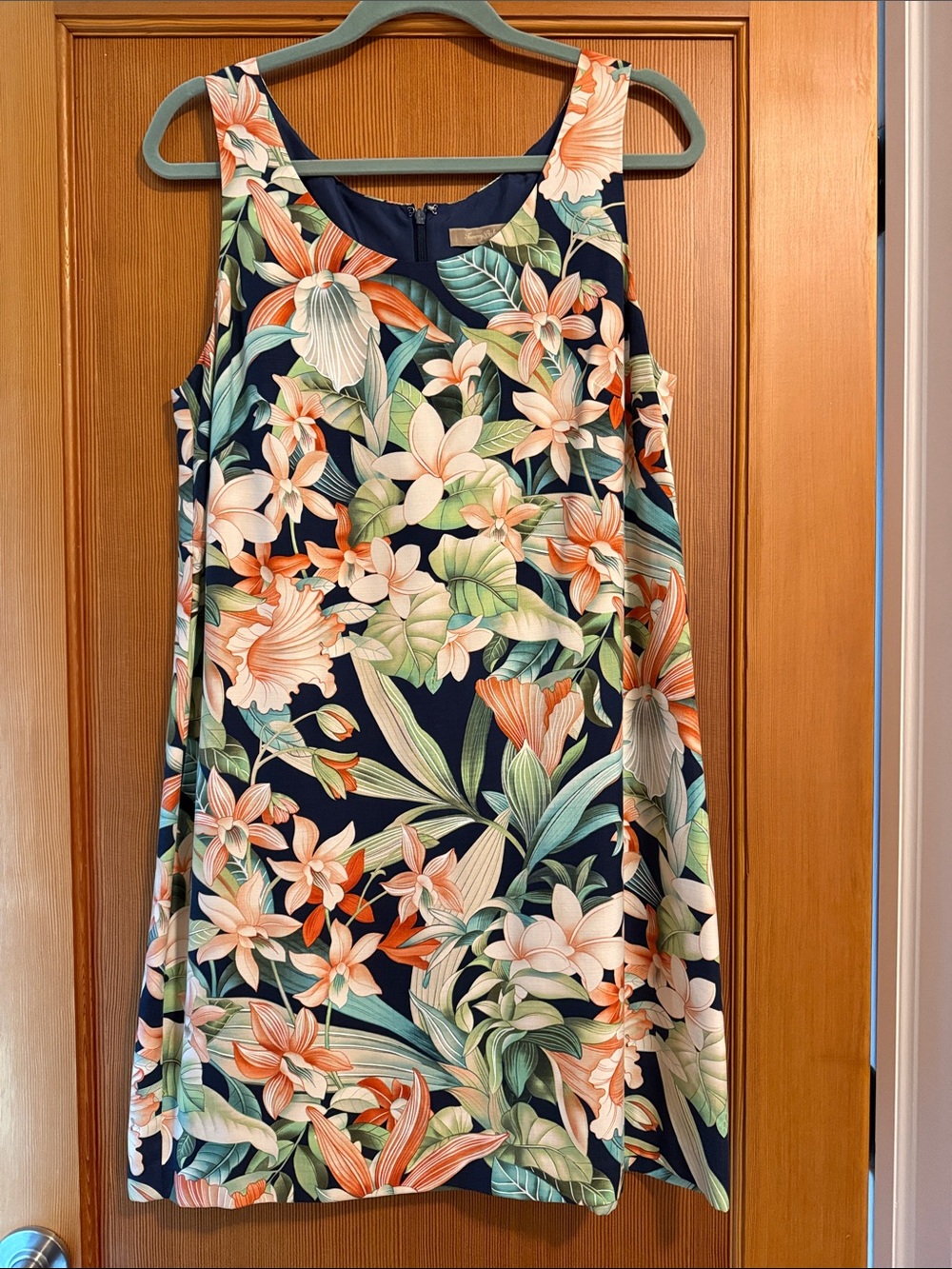 Tommy Bahama Silk Dress. Navy background with Peach Flowers & Teal Leaves. Sz M